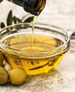 olive-oil-968657_1920